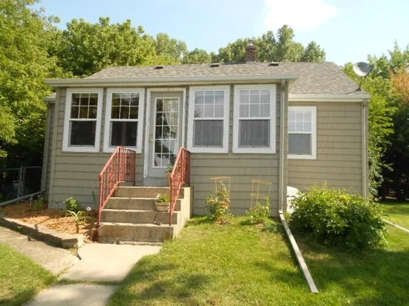 504 Interlake Dr, Monona, WI 53716