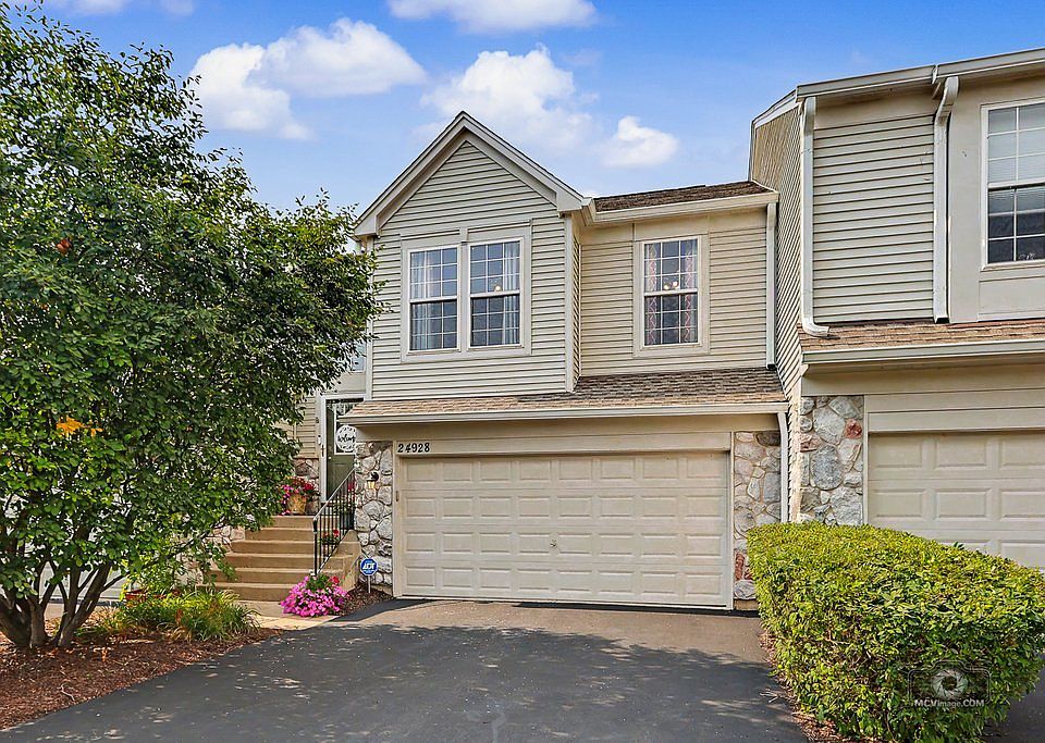 1st image of 24928 Gates Ln