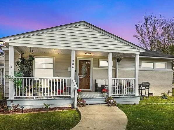 906 N Yaupon Ter, Morehead City, NC 28557