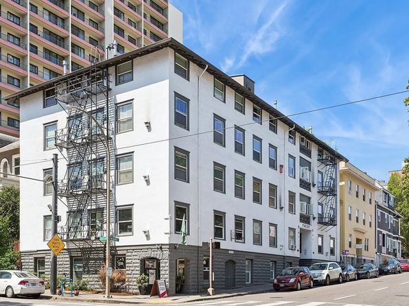 1104 SW Columbia St UNIT 203