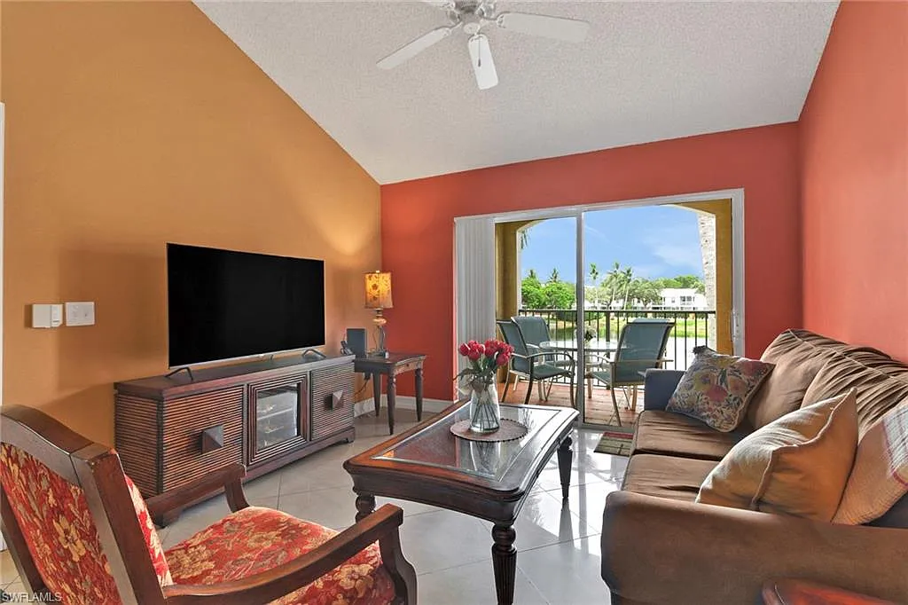 2 bed, 1.0 bath, 909 sqft, $3,400 — Photo 4