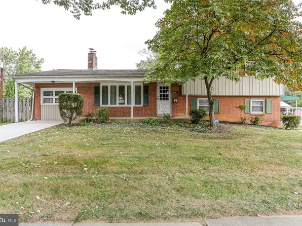 2 Commercial Dr, Camp Hill, PA 17011