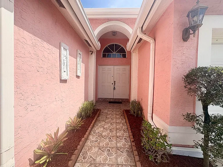 3771 Newport Ave — Photo 5