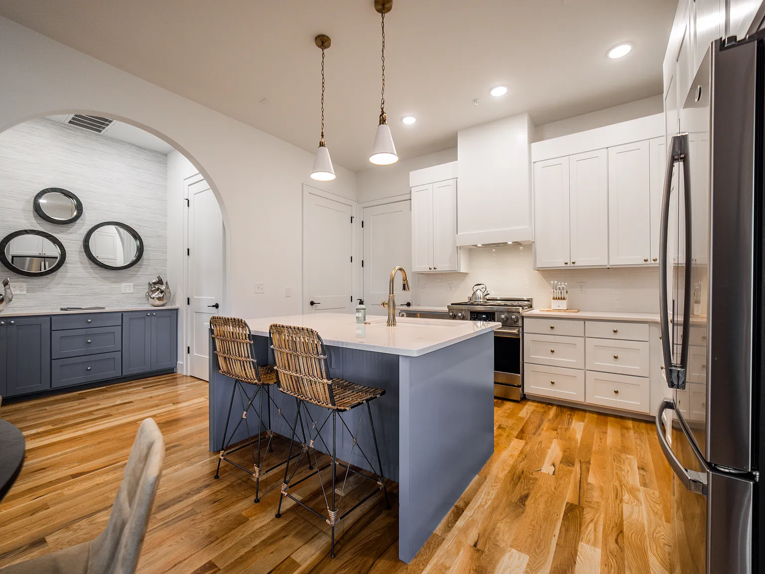 3 bed, 1854 sqft, $5,500 — Photo 2