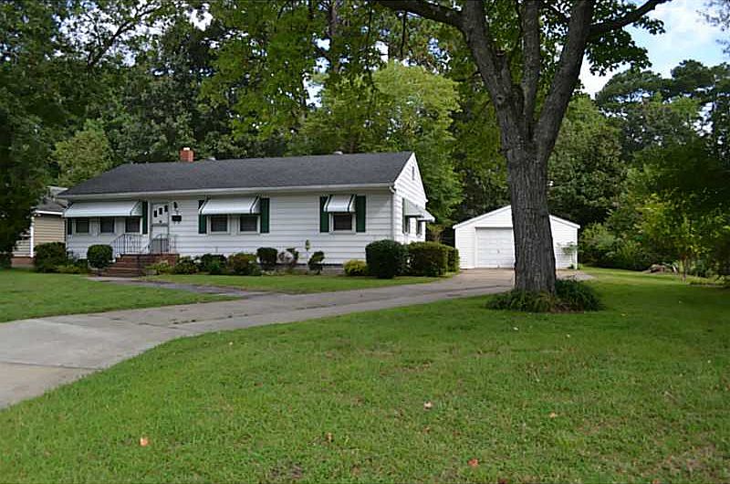 1st image of 7 Lyliston Ln
