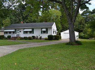 7 Lyliston Ln, Newport News, VA 23601