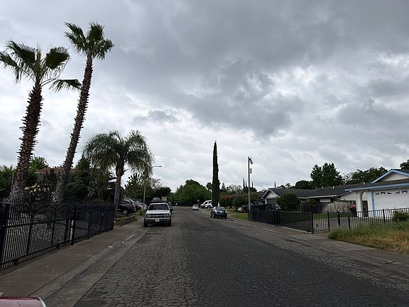 4th image of 4160 Ernestine Way