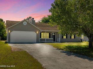 205 Inman Court, Hubert, NC 28539