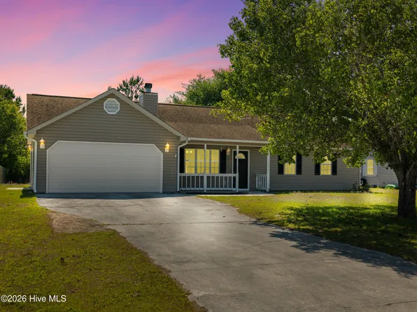 205 Inman Court, Hubert, NC 28539