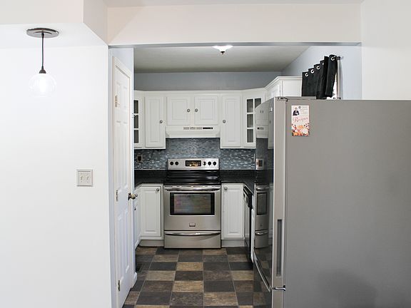 5th image of 1326 Forest Grove Ln
