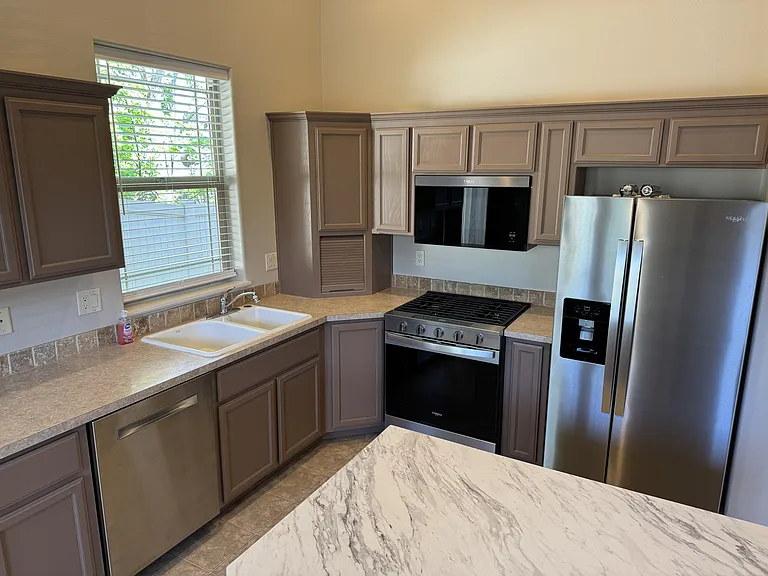 2350 NE Mary Rose Pl #2 — Photo 18