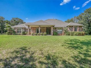 1919 Ladderback Ln, Blanchard, OK 73010