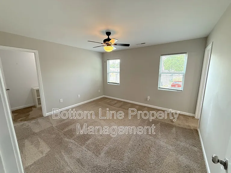 641 Central Dr NW — Photo 11