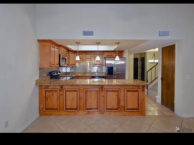 2155 S 14th Ave #38 — Photo 17
