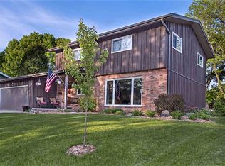 9 S Yellowstone Dr, Madison, WI 53705