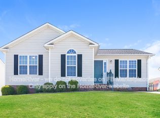 3622 Southpark Dr, High Point, NC 27263