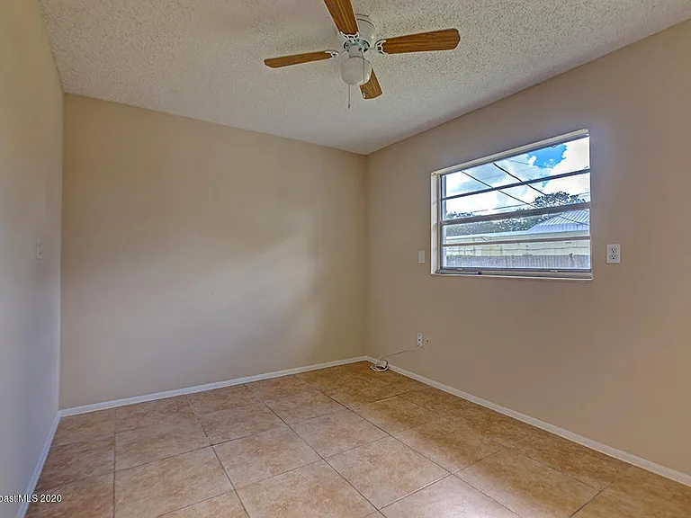 1640 Norman St NE — Photo 9