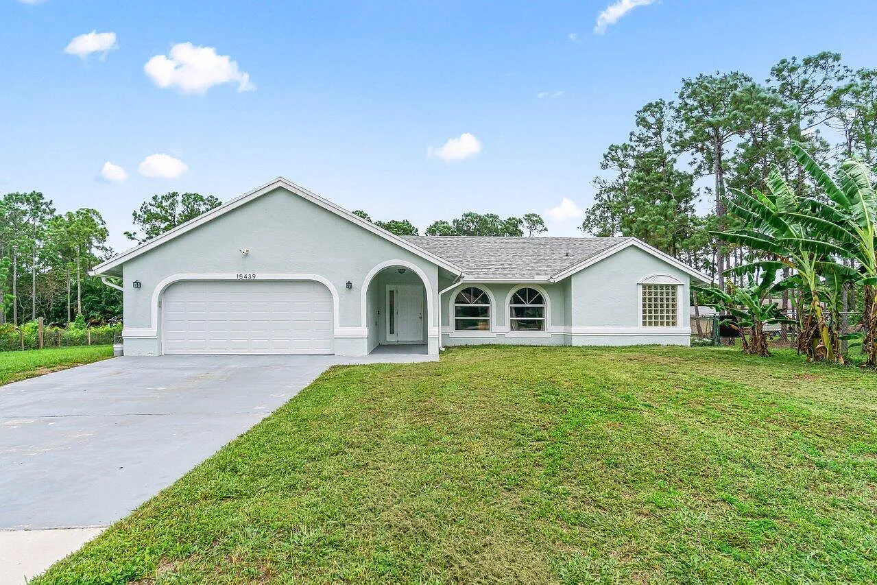 3 bed, 2.0 bath, 1557 sqft, $3,800 — Photo 1