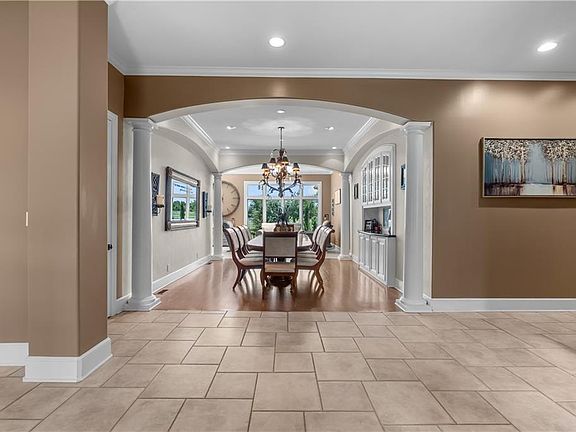 3rd image of 13801 S Pebblebrook Ln