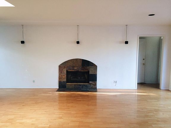 5th image of 3048 Shadypark Dr