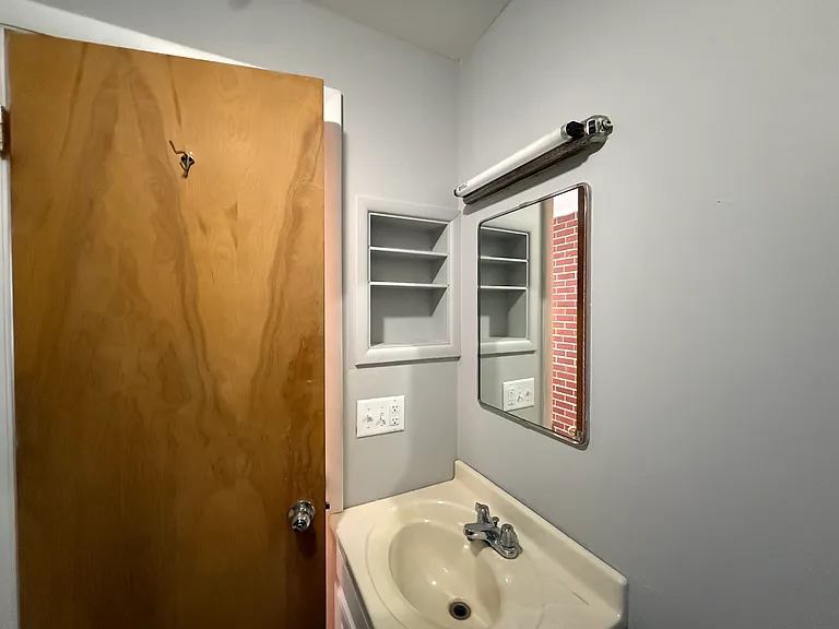 1110 W Laurel St #2 — Photo 8