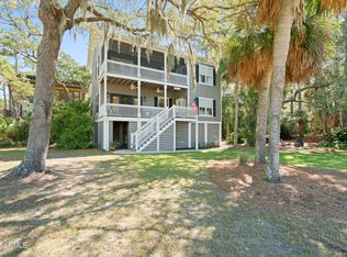 102 Sea Otter Ln, Saint Helena Island, SC 29920