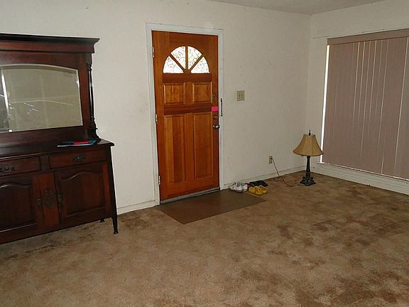 ANOTHER VIEW OF THE LIVING AREA