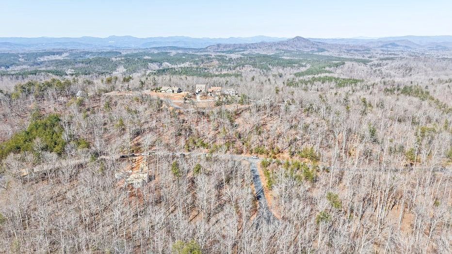 1st image of 8 Gabriel Ln