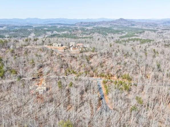 8 Gabriel Ln, Pickens, SC 29671