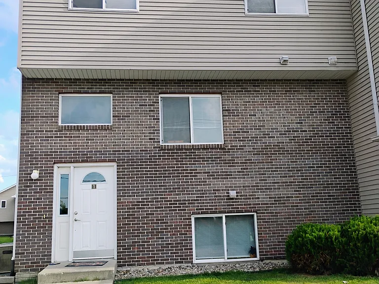 203 Jewel Dr — Photo 7