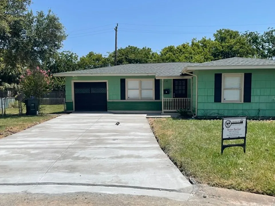 14 Gulf Ln