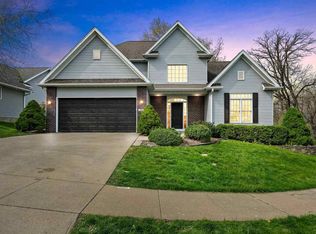 1962 Brown Deer Trl, Coralville, IA 52241