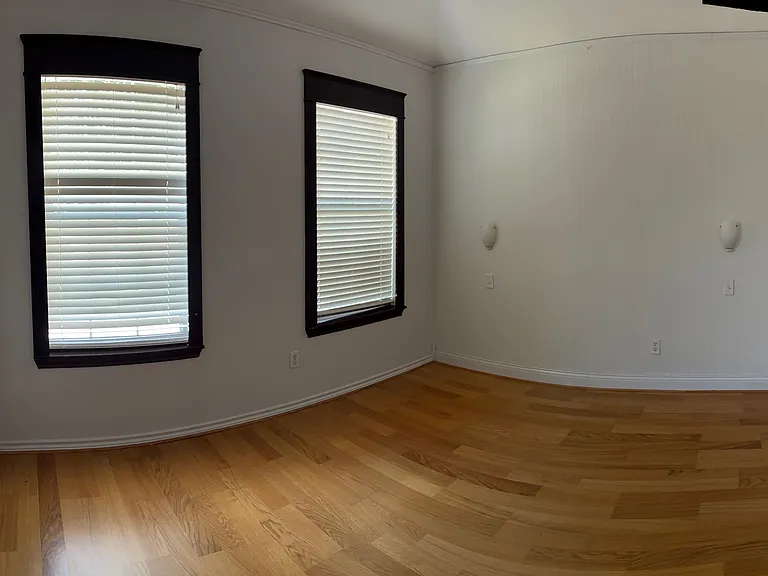 11607 Harbor Rd — Photo 14
