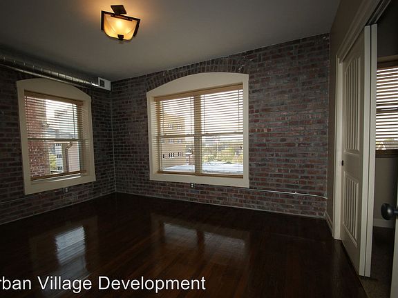 5th image of 3005 Harney St APT 302
