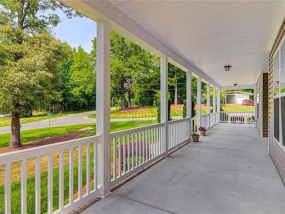 3rd image of 4512 Brookhaven Dr
