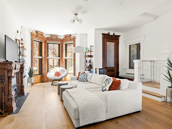 17 Linden Street image 1 of 14