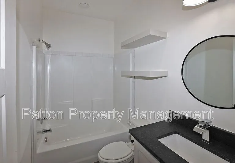 13771 Periwinkle Dr #B — Photo 10