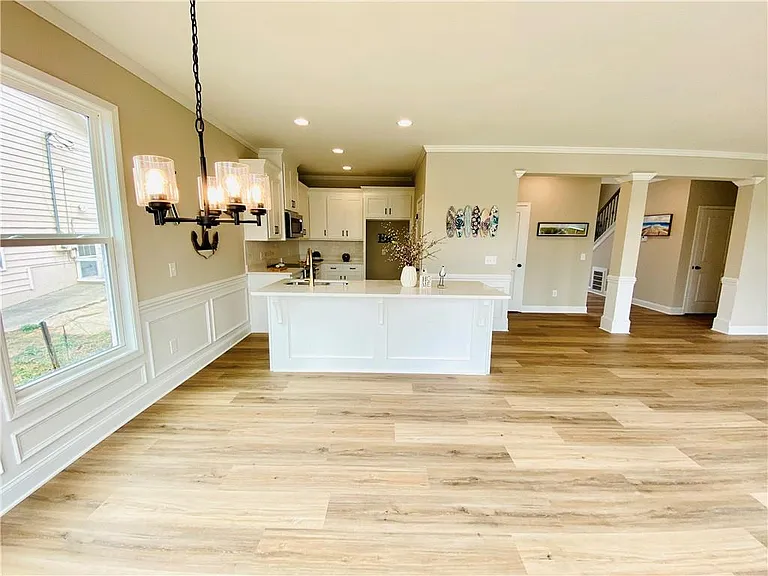 6960 Diana Cir — Photo 17