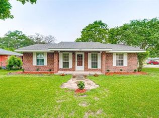 304 S 7th St, Beasley, TX 77417