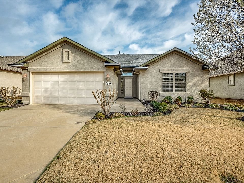 1st image of 9508 Ravenwood Dr