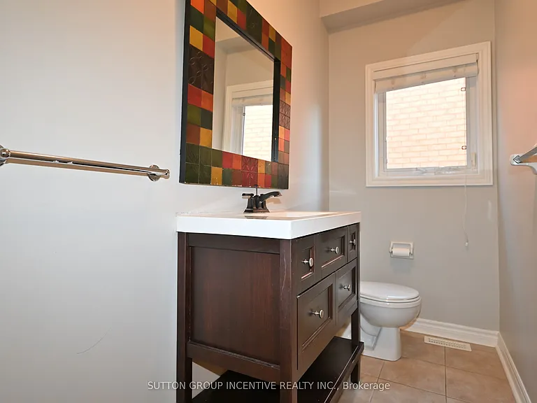 28 Silvercreek Cres #UPPER — Photo 9