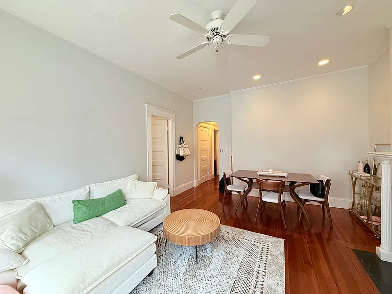 30 Peterborough St #29 — Photo 3