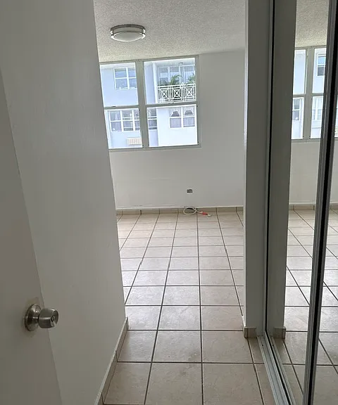 3704 Jardines Del Parque — Photo 8