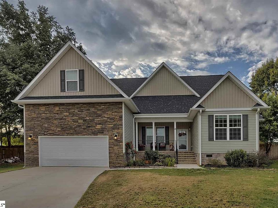 1st image of 18 Manorwood Ct