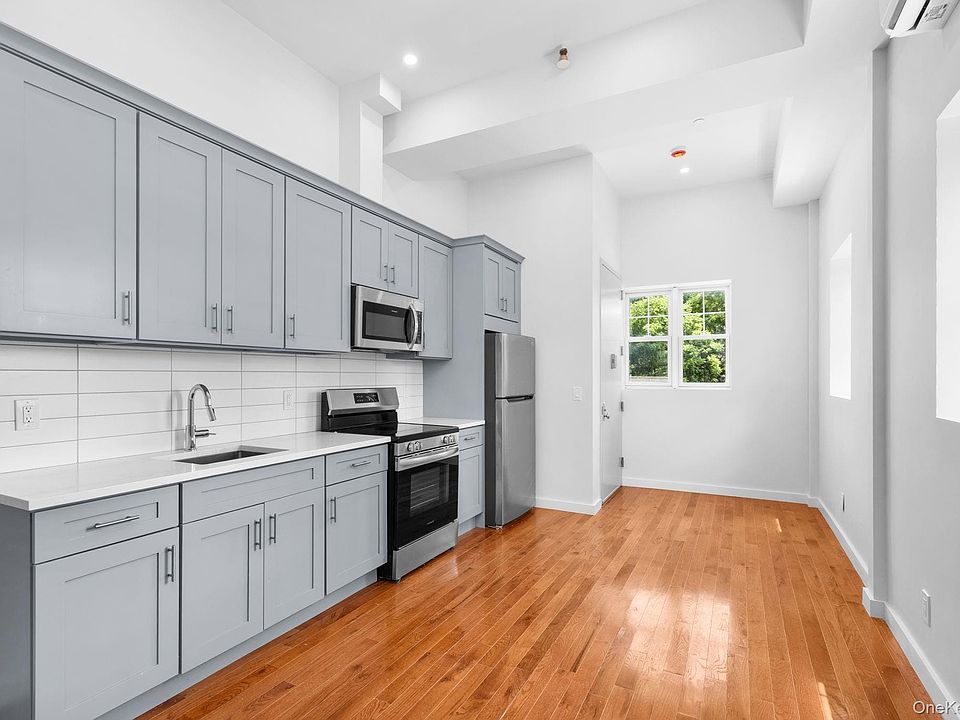 1st image of 99 Main St #1