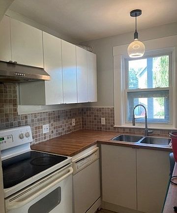 5th image of 249 Loring Ave