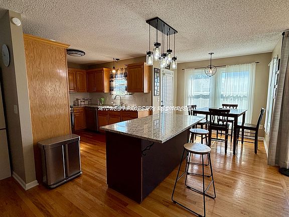 5th image of 2808 Maple Farm Rd