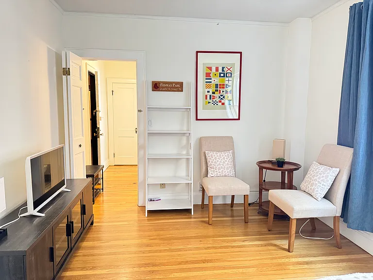 285 Harvard St #110 — Photo 8