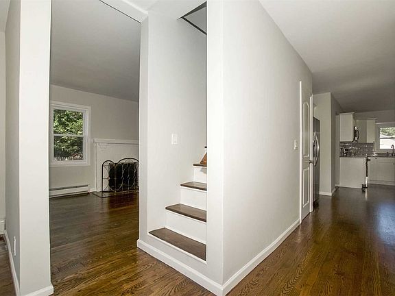 4th image of 530 Myrtle Ave