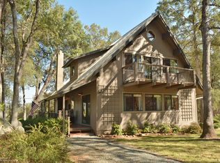 10873 Willowbrook Ln, Penn Valley, CA 95946